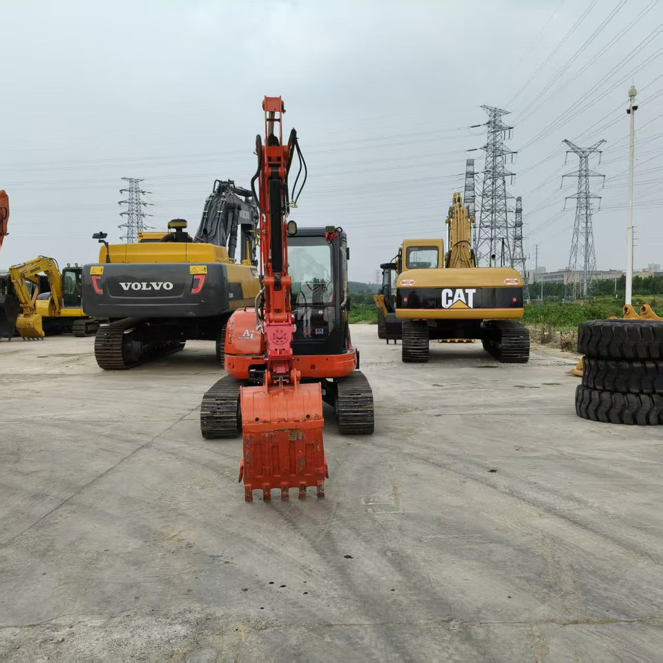 מיני מחפר KUBOTA U55-4: תמונה 8