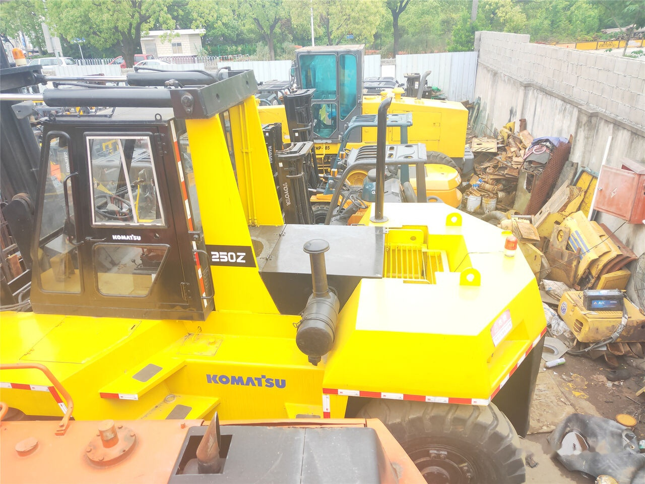 Komatsu FD250 - מלגזת סולר: תמונה 1 Komatsu FD250 - מלגזת סולר: תמונה 1