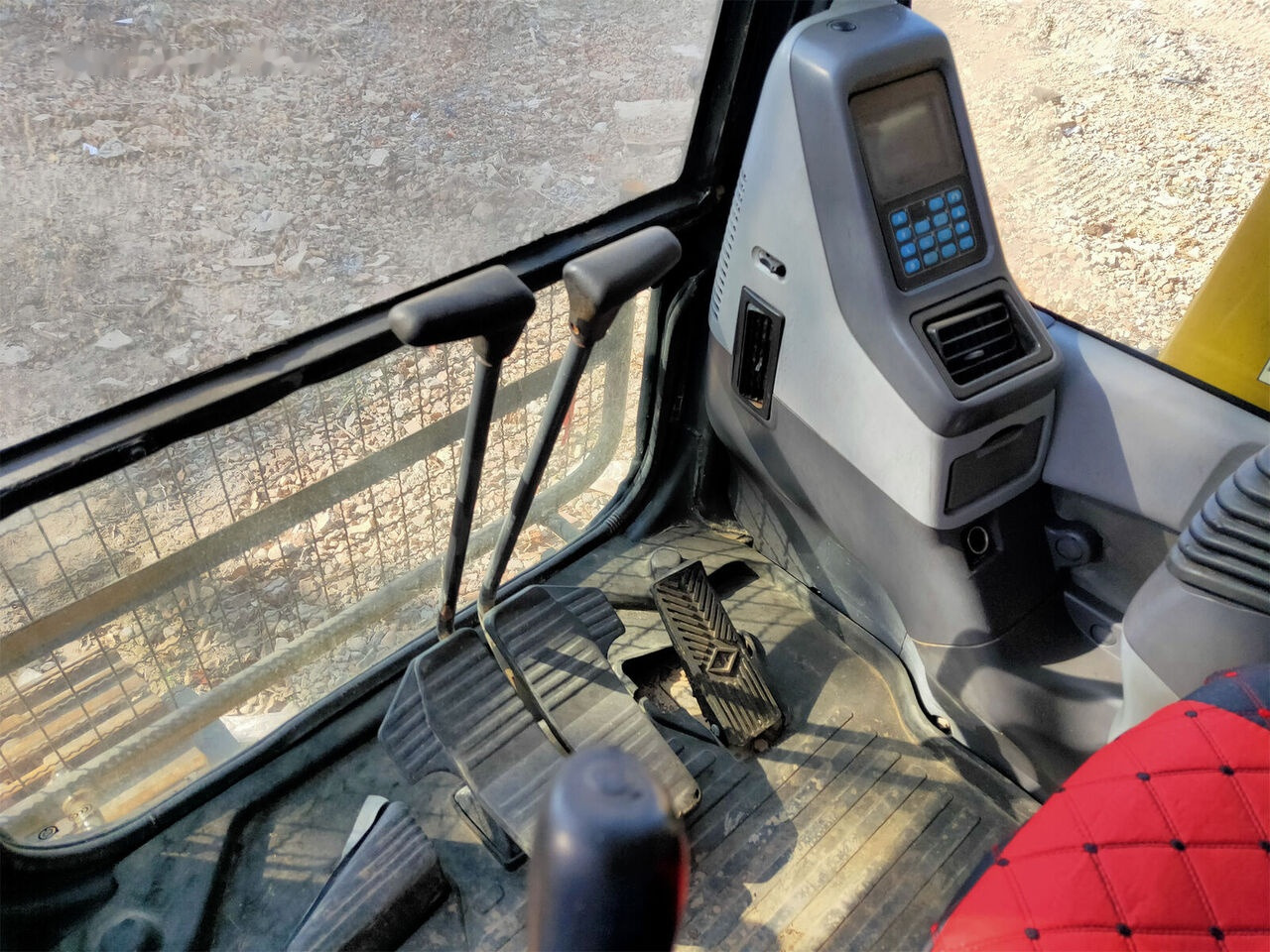 Komatsu PC300-7 - מחפר סורק: תמונה 3 Komatsu PC300-7 - מחפר סורק: תמונה 3