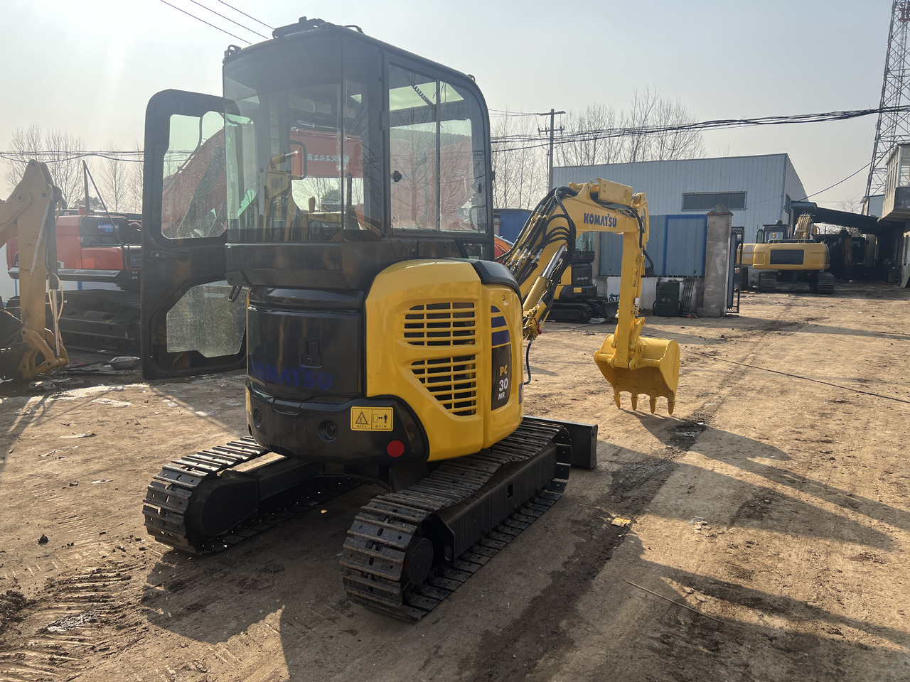 Komatsu PC30MR - מיני מחפר: תמונה 3 Komatsu PC30MR - מיני מחפר: תמונה 3