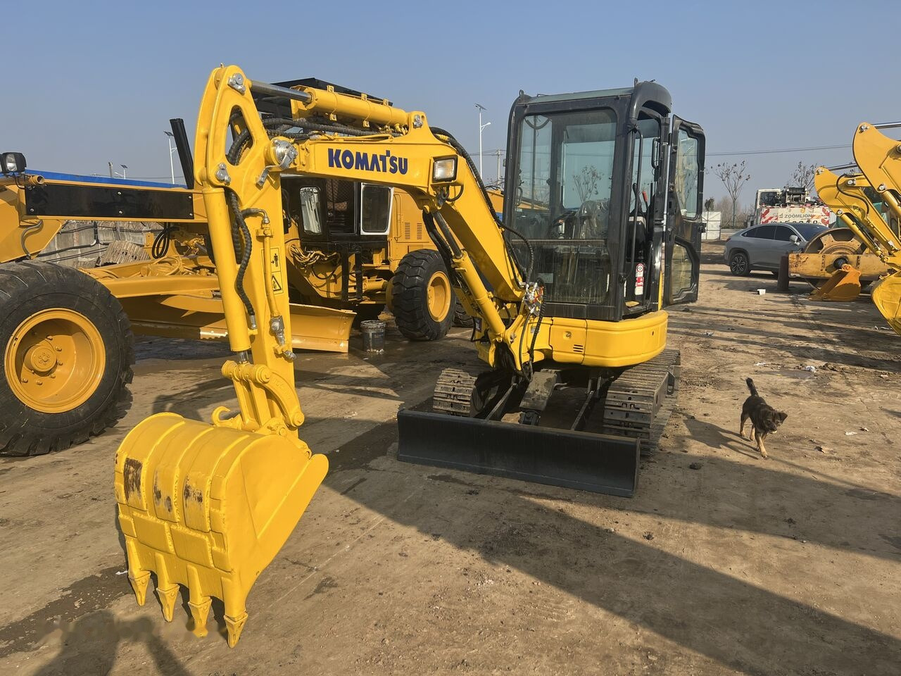 Komatsu PC30MR - מיני מחפר: תמונה 3 Komatsu PC30MR - מיני מחפר: תמונה 3
