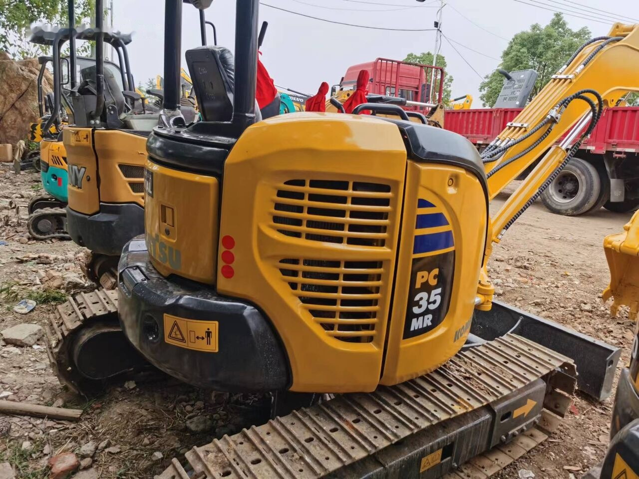Komatsu PC35MR - מיני מחפר: תמונה 1 Komatsu PC35MR - מיני מחפר: תמונה 1