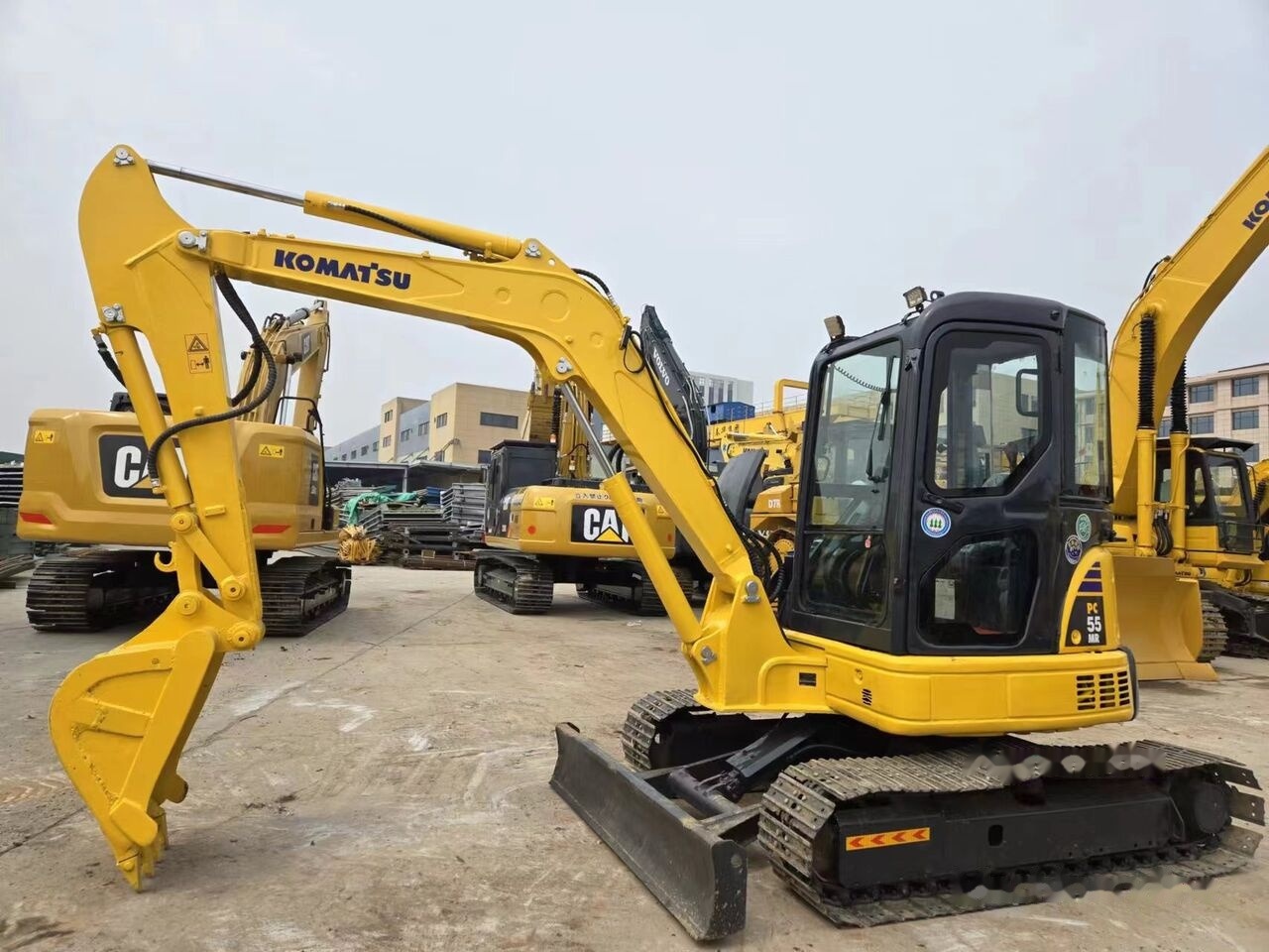 מיני מחפר Komatsu PC55MR: תמונה 7