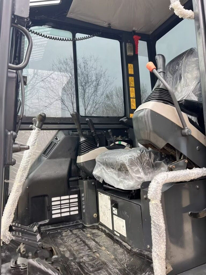 מיני מחפר Komatsu PC56: תמונה 10 מיני מחפר Komatsu PC56: תמונה 10