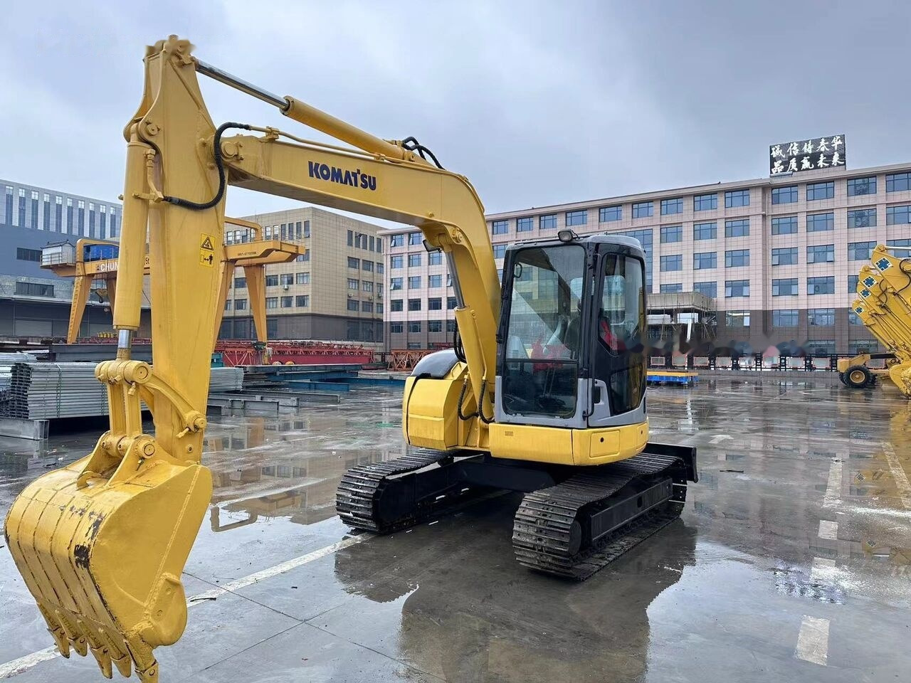 Komatsu PC78US - מיני מחפר: תמונה 1 Komatsu PC78US - מיני מחפר: תמונה 1