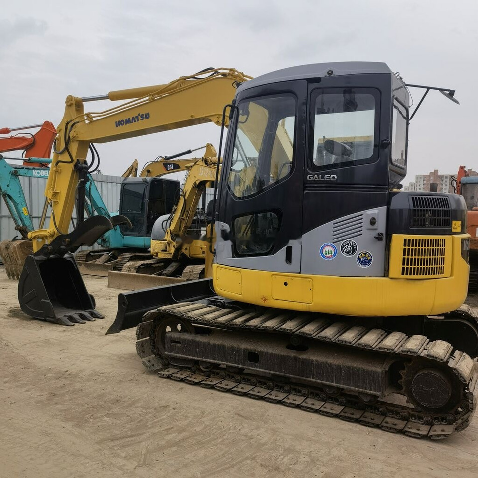 Komatsu PC78 - מיני מחפר: תמונה 1 Komatsu PC78 - מיני מחפר: תמונה 1