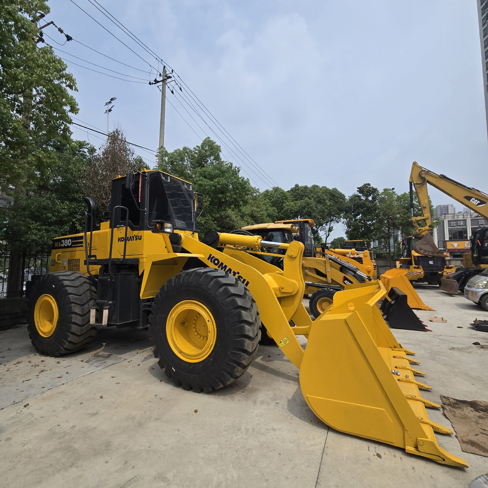Komatsu WA380 - מעמיס גלגלים: תמונה 3 Komatsu WA380 - מעמיס גלגלים: תמונה 3