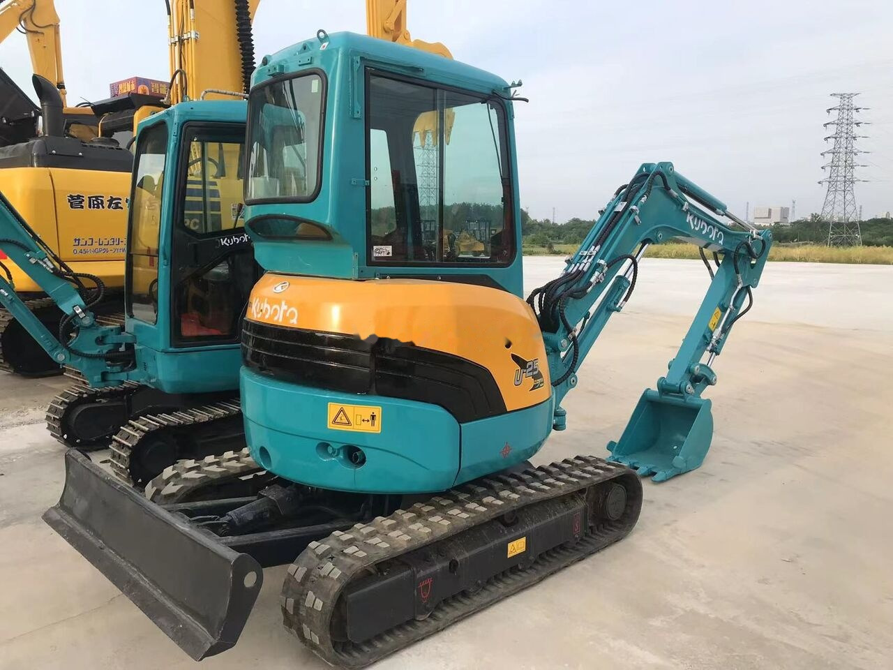 Kubota U25 - מיני מחפר: תמונה 1 Kubota U25 - מיני מחפר: תמונה 1