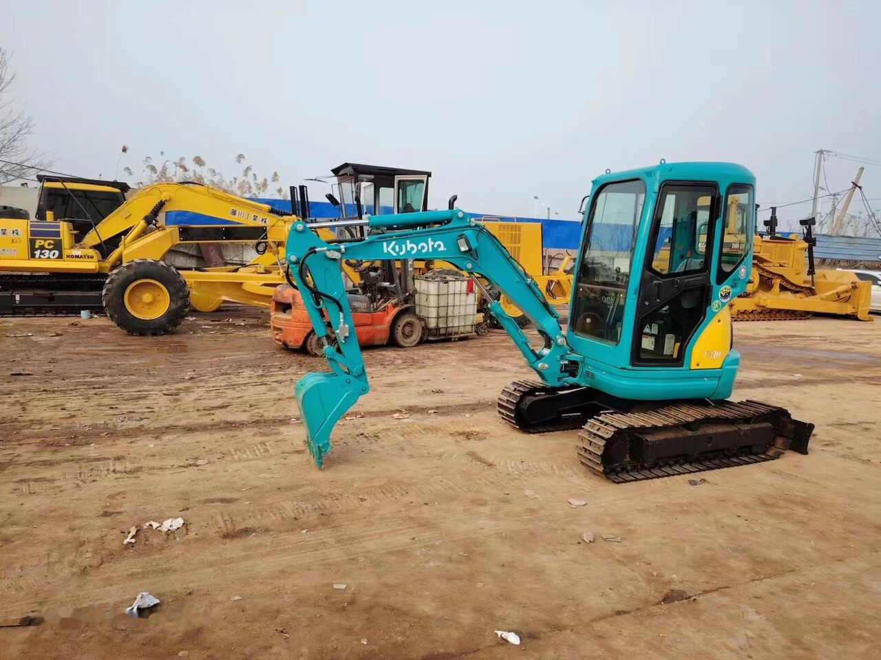 Kubota U30 - מיני מחפר: תמונה 2 Kubota U30 - מיני מחפר: תמונה 2