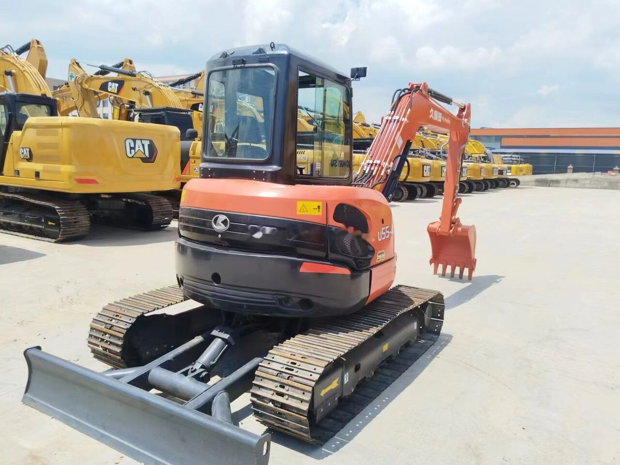 Kubota U55 - מיני מחפר: תמונה 3 Kubota U55 - מיני מחפר: תמונה 3
