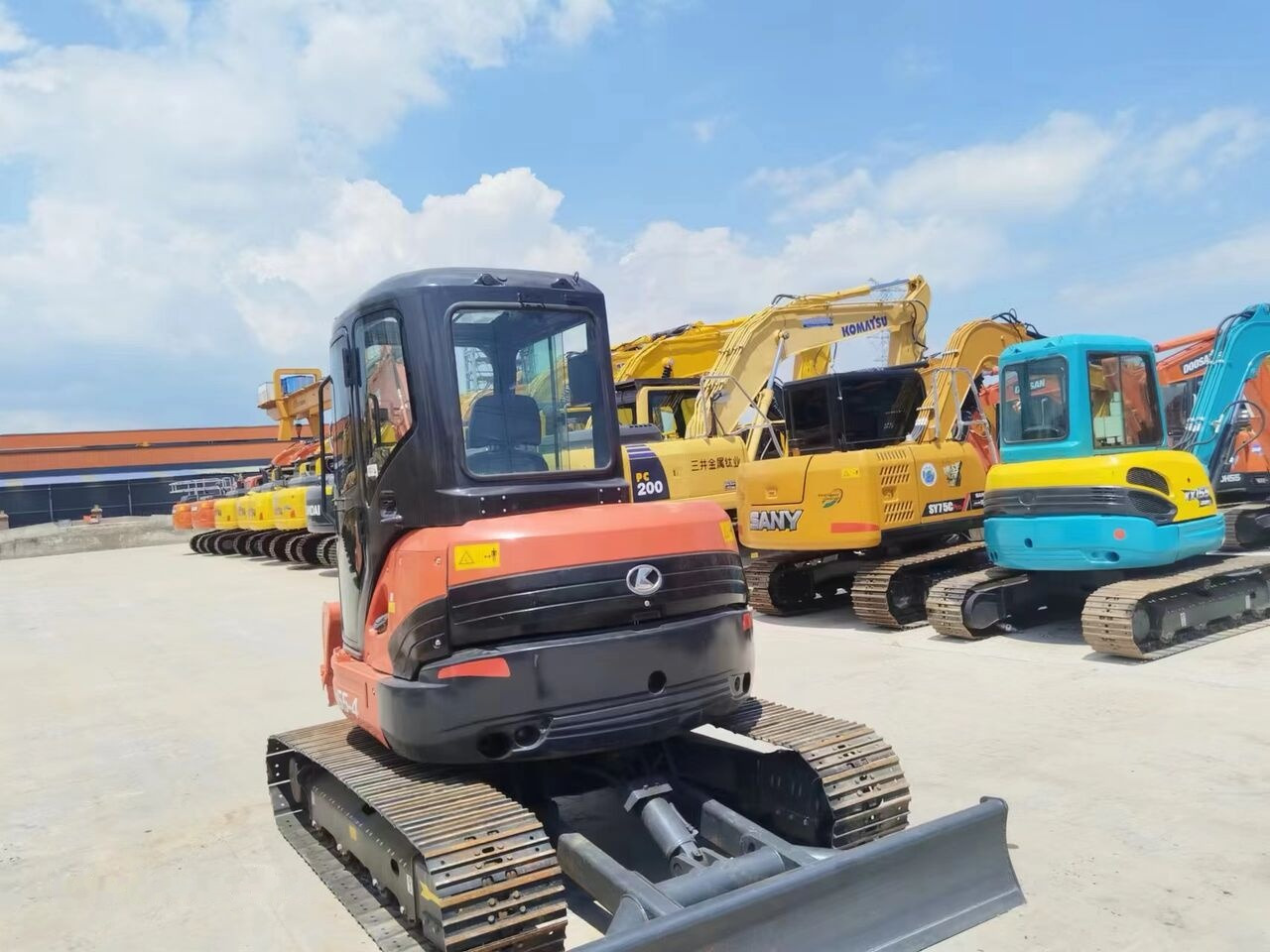 Kubota U55 - מיני מחפר: תמונה 2 Kubota U55 - מיני מחפר: תמונה 2