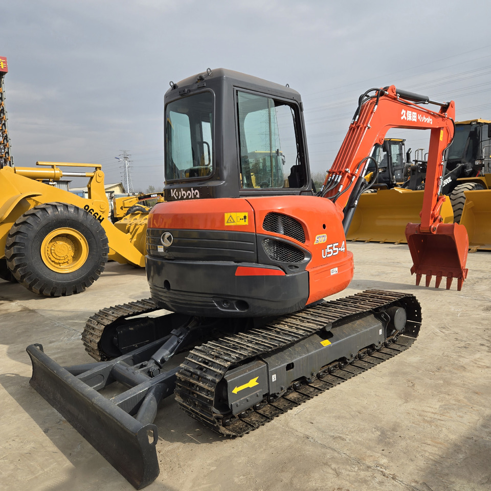 מיני מחפר Kubota U55: תמונה 11