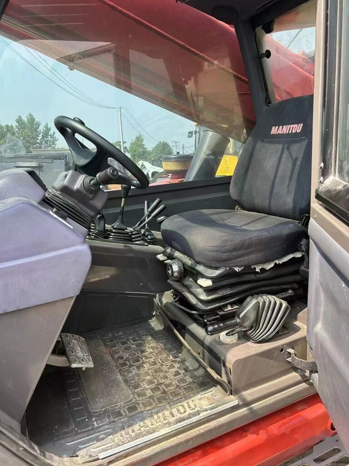 Manitou MT1740 - מפעיל טלסקופי: תמונה 5 Manitou MT1740 - מפעיל טלסקופי: תמונה 5