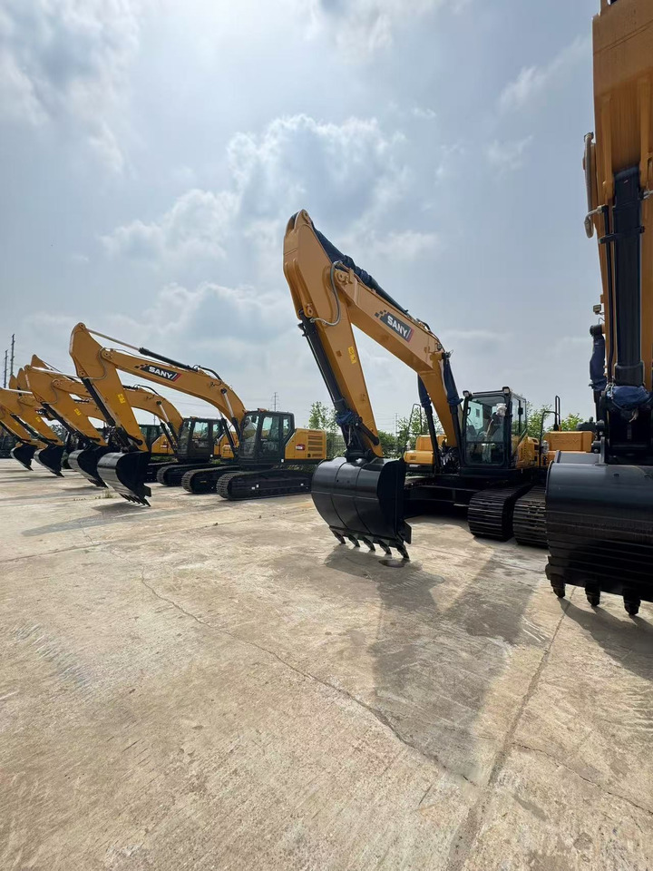 מחפר סורק SANY SY215H: תמונה 7