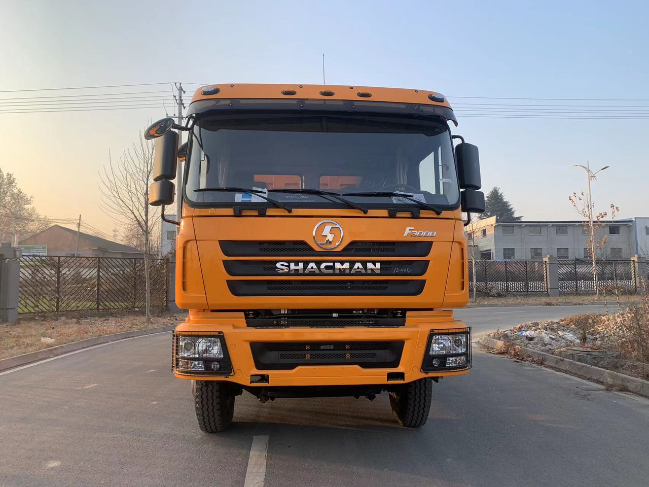 SHACMAN F3000 6x4 - מזהיר: תמונה 2 SHACMAN F3000 6x4 - מזהיר: תמונה 2