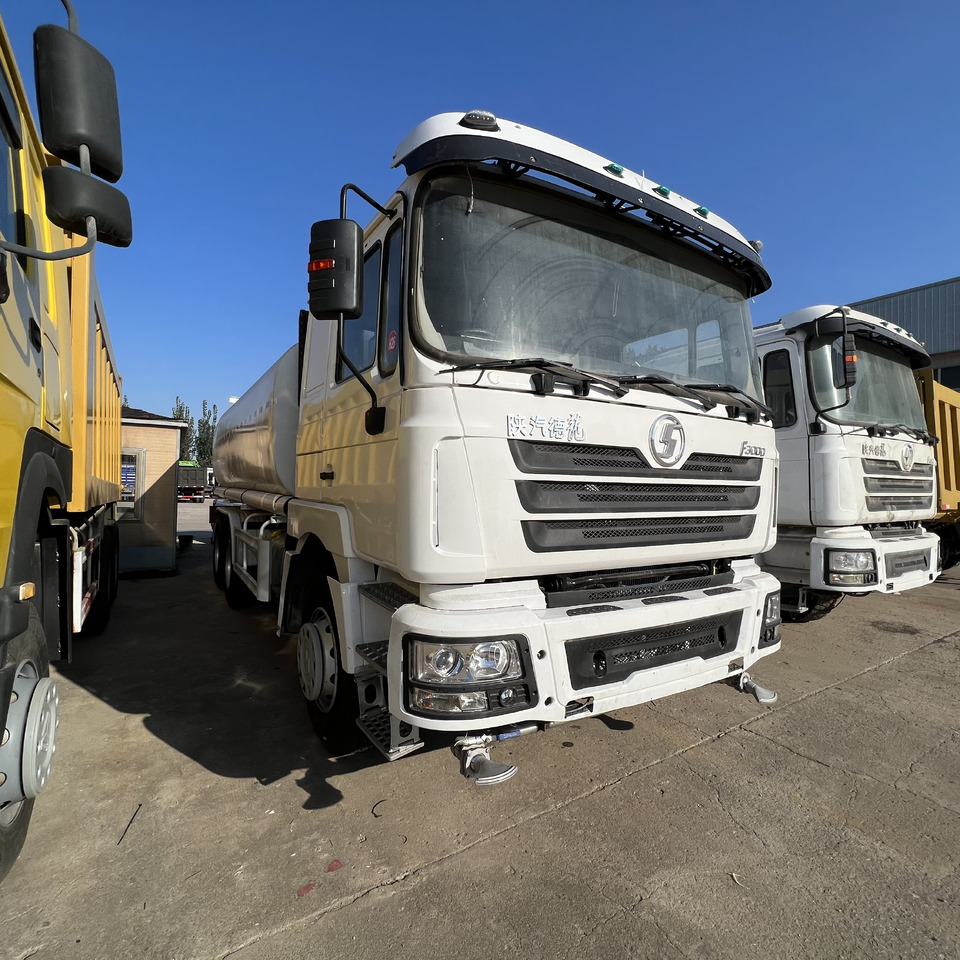SHACMAN F3000 Water Truck - משאית: תמונה 2 SHACMAN F3000 Water Truck - משאית: תמונה 2