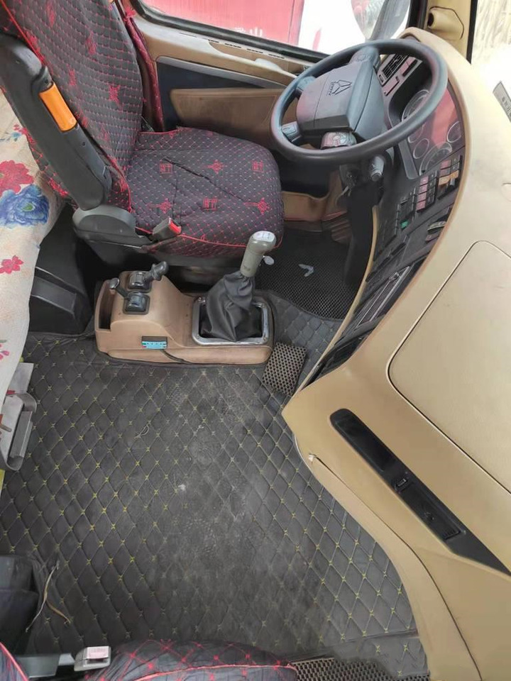 מזהיר SINOTRUK A7 6x4: תמונה 7