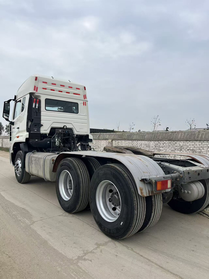 SINOTRUK HOHAN tractor - יחידת טרקטור: תמונה 4 SINOTRUK HOHAN tractor - יחידת טרקטור: תמונה 4