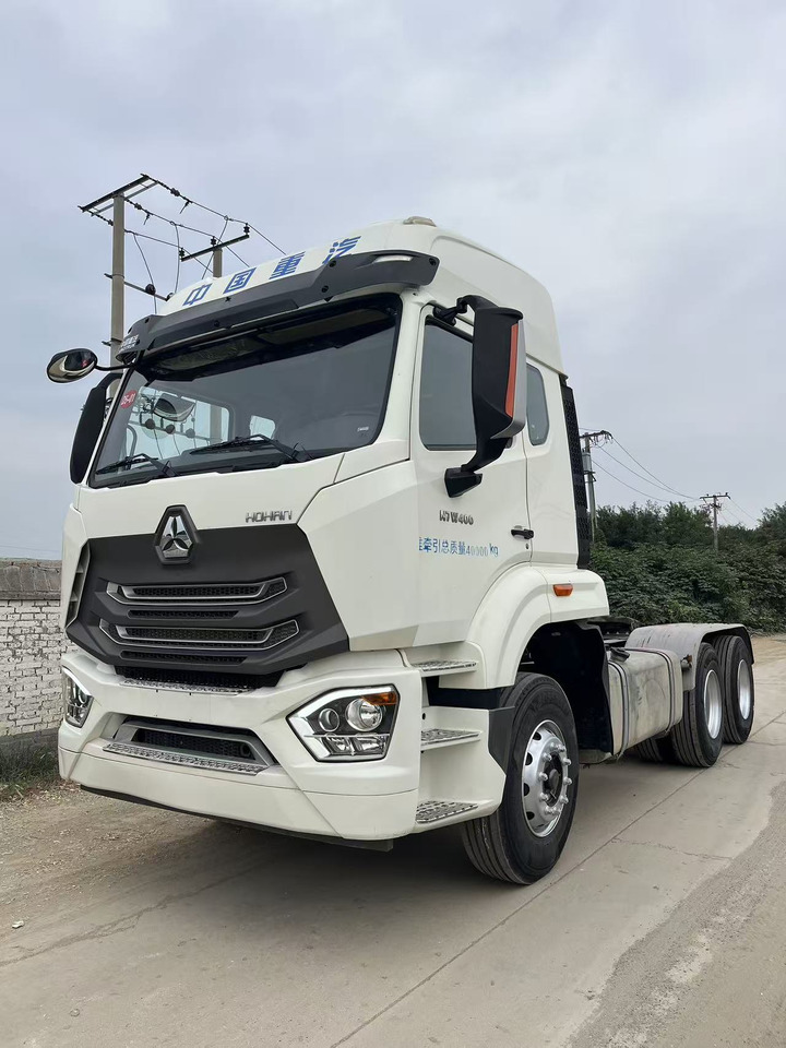 SINOTRUK HOHAN tractor - יחידת טרקטור: תמונה 1 SINOTRUK HOHAN tractor - יחידת טרקטור: תמונה 1