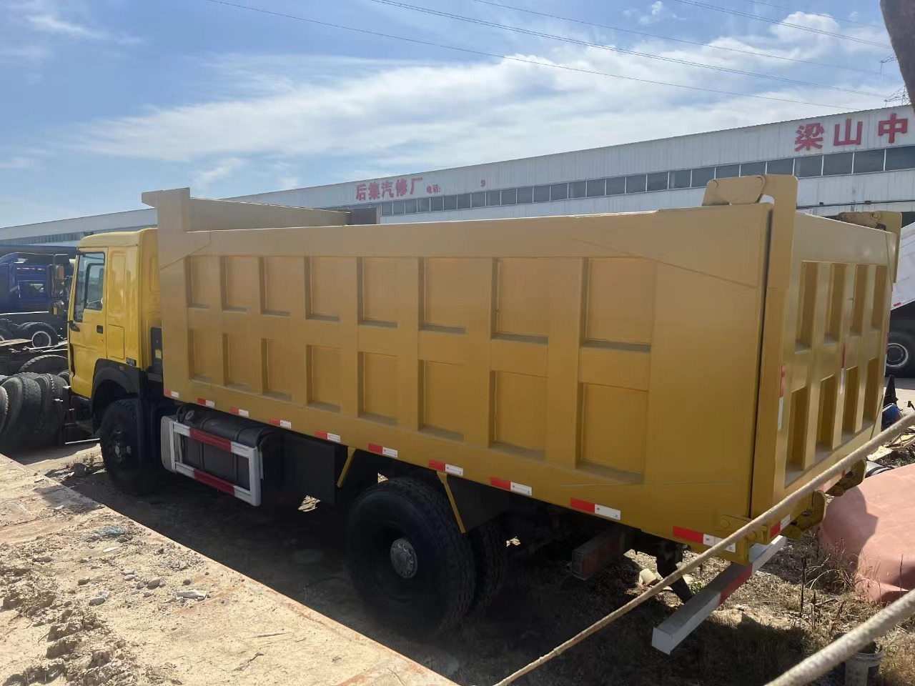 SINOTRUK HOWO 4x2 - מזהיר: תמונה 5 SINOTRUK HOWO 4x2 - מזהיר: תמונה 5