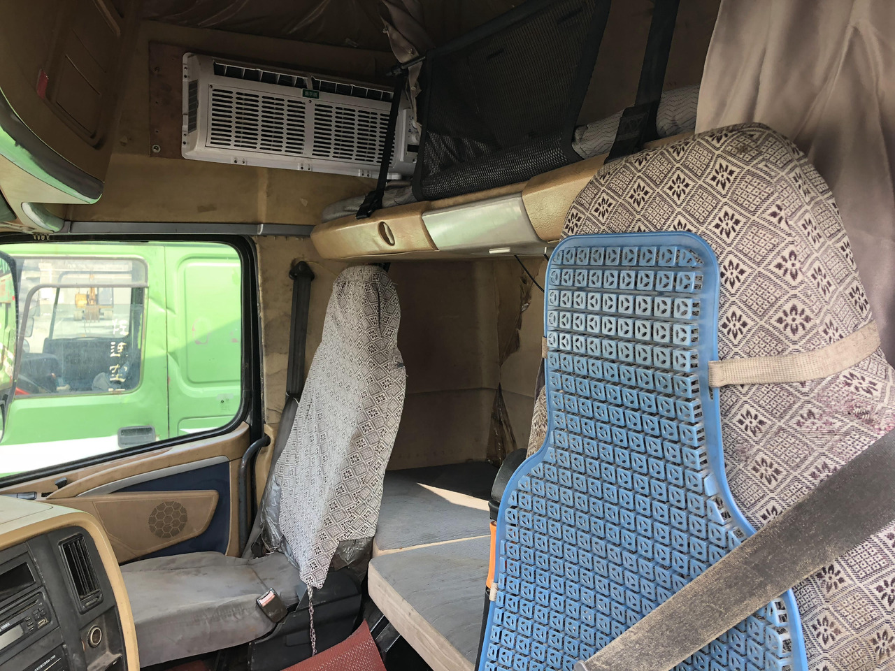 SINOTRUK HOWO A7 - יחידת טרקטור: תמונה 4 SINOTRUK HOWO A7 - יחידת טרקטור: תמונה 4
