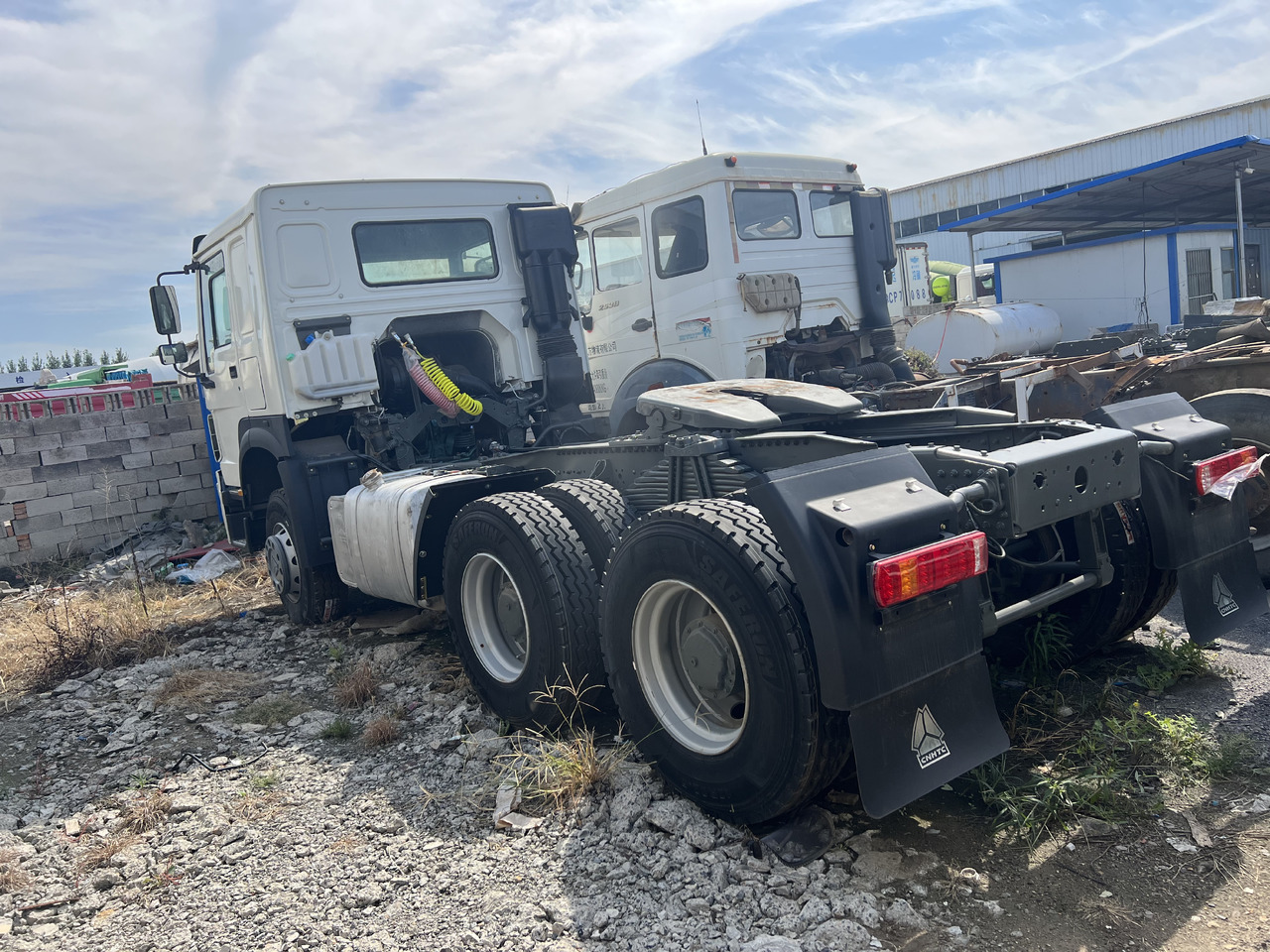 SINOTRUK HOWO trailer head - יחידת טרקטור: תמונה 4 SINOTRUK HOWO trailer head - יחידת טרקטור: תמונה 4