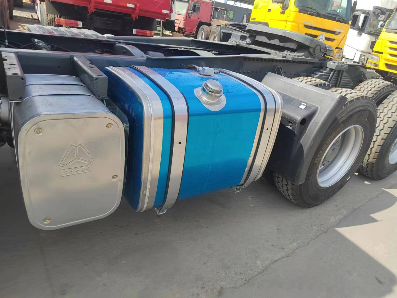 SINOTRUK HOWO trailer head - יחידת טרקטור: תמונה 5 SINOTRUK HOWO trailer head - יחידת טרקטור: תמונה 5