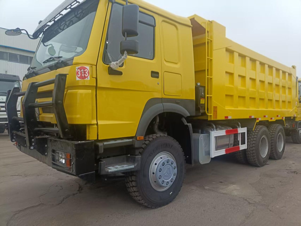 SINOTRUK HOWO - מזהיר: תמונה 2 SINOTRUK HOWO - מזהיר: תמונה 2