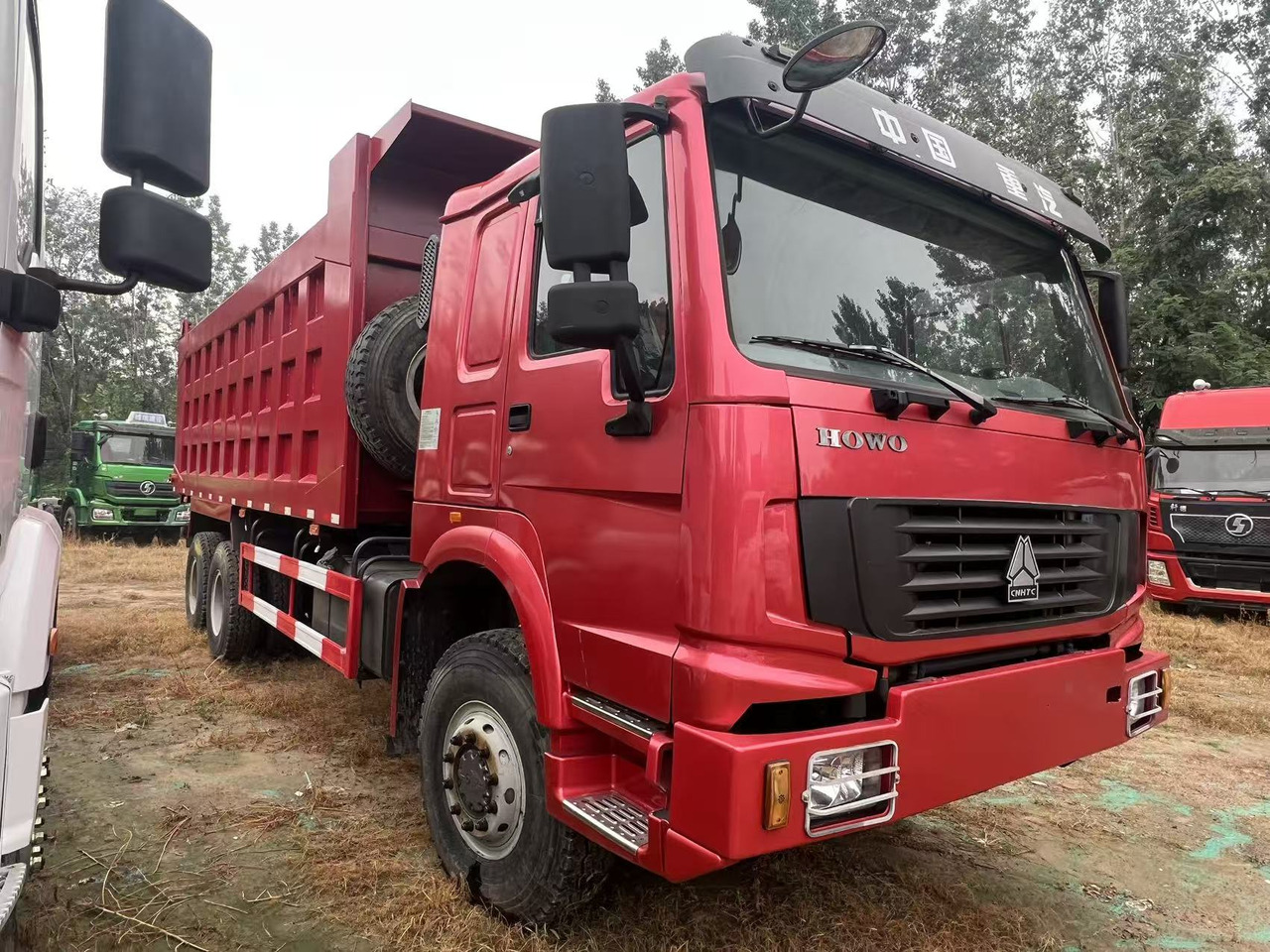 SINOTRUK HOWO - משאית: תמונה 2 SINOTRUK HOWO - משאית: תמונה 2