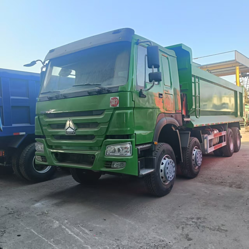 SINOTRUK HOWO - משאית תיבה: תמונה 1 SINOTRUK HOWO - משאית תיבה: תמונה 1