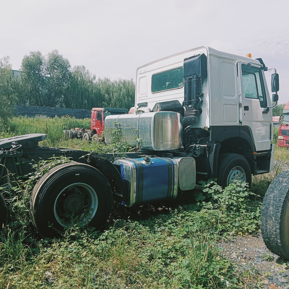 SINOTRUK HOWO - יחידת טרקטור: תמונה 4 SINOTRUK HOWO - יחידת טרקטור: תמונה 4