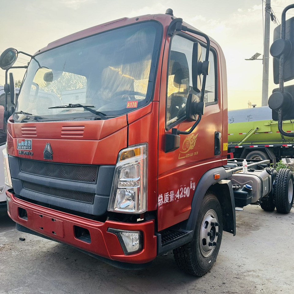 SINOTRUK HOWO - יחידת טרקטור: תמונה 2 SINOTRUK HOWO - יחידת טרקטור: תמונה 2