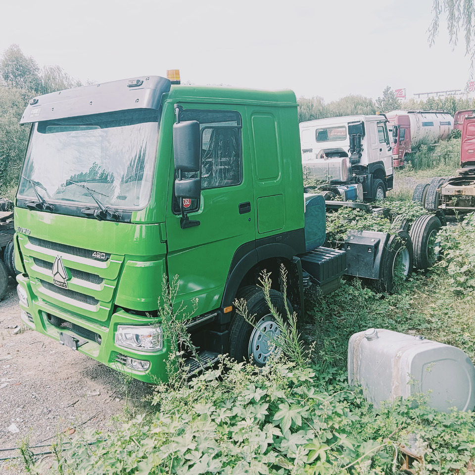 SINOTRUK HOWO - יחידת טרקטור: תמונה 2 SINOTRUK HOWO - יחידת טרקטור: תמונה 2