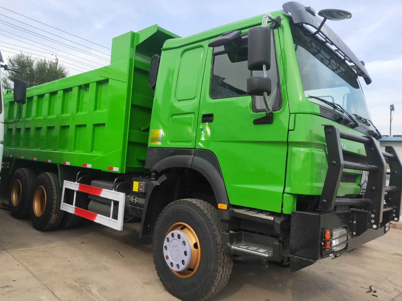 SINOTRUK Howo - מזהיר: תמונה 3 SINOTRUK Howo - מזהיר: תמונה 3