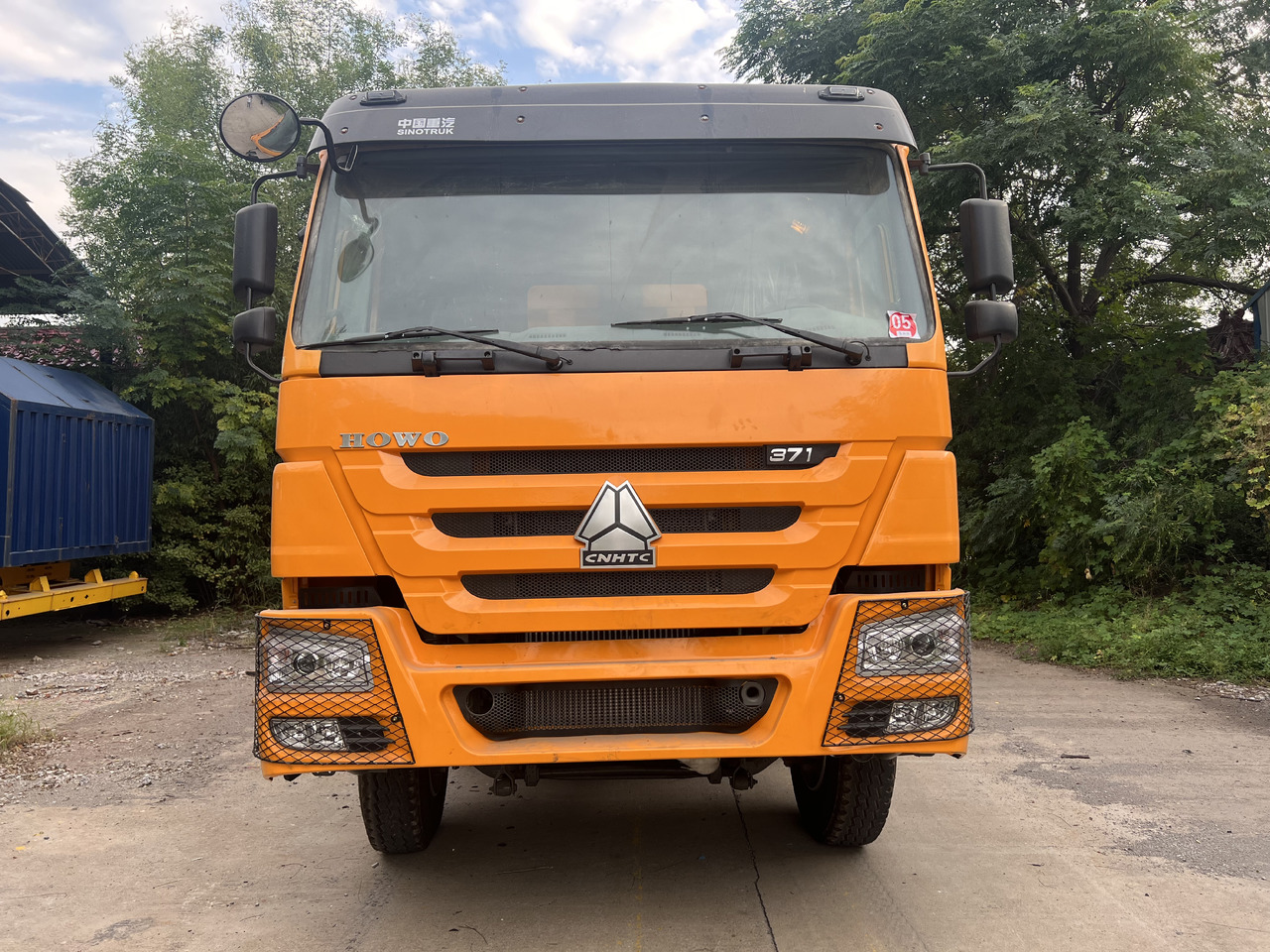 SINOTRUK Howo - מזהיר: תמונה 1 SINOTRUK Howo - מזהיר: תמונה 1