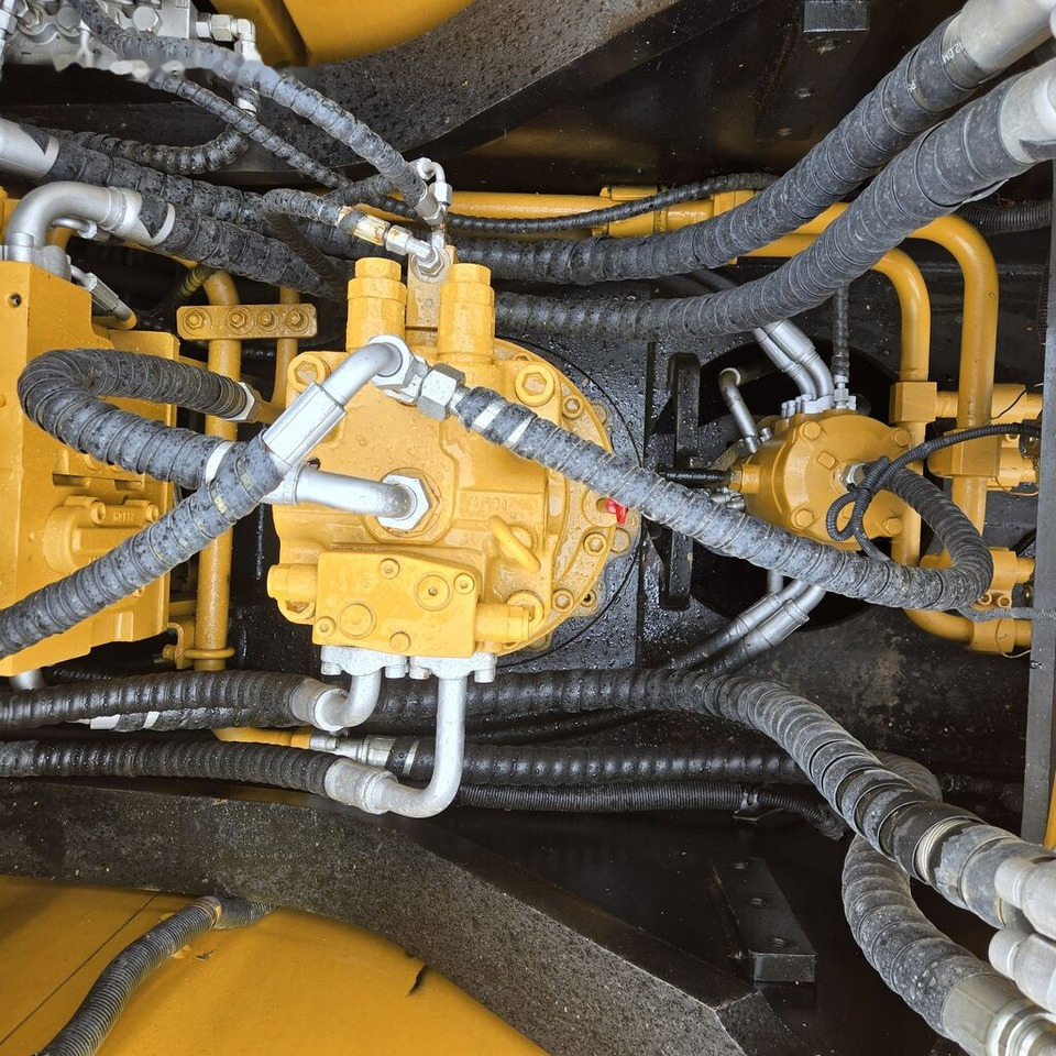 מחפר סורק Sany SY235C: תמונה 6