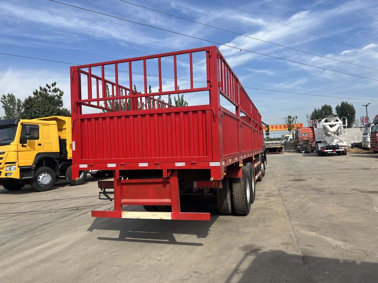 Sinotruk Howo Howo 8*4 - משאית צד נופל/ שטוחה: תמונה 4 Sinotruk Howo Howo 8*4 - משאית צד נופל/ שטוחה: תמונה 4