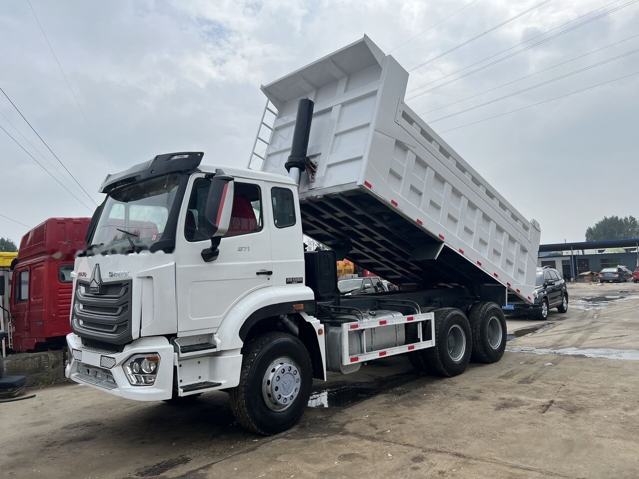 Sinotruk Howo - מזהיר: תמונה 3 Sinotruk Howo - מזהיר: תמונה 3