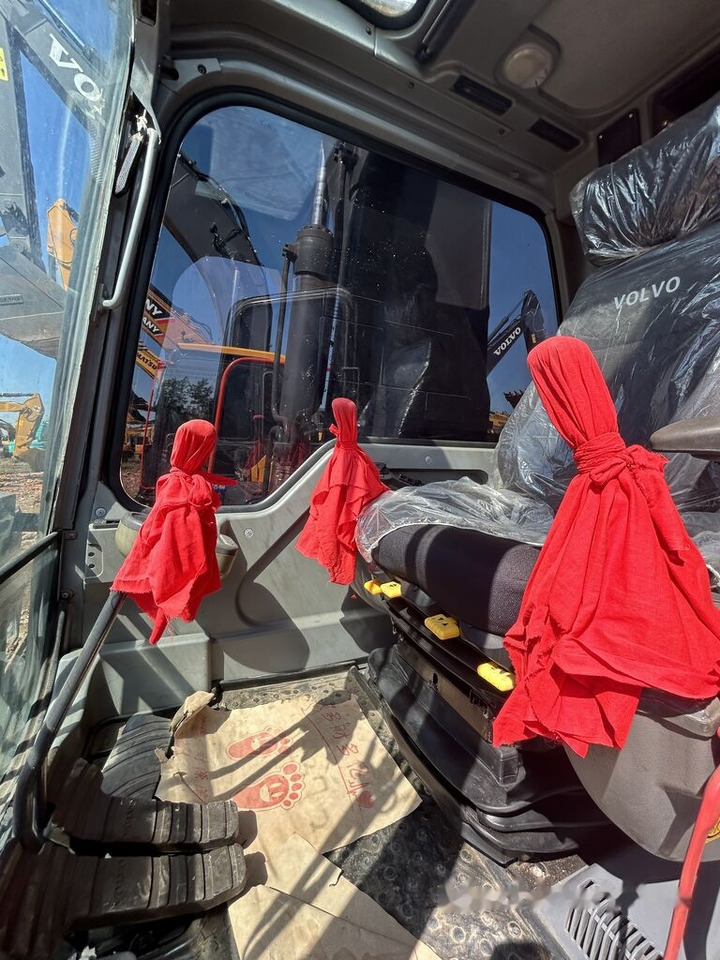 מחפר סורק Volvo EC240: תמונה 6