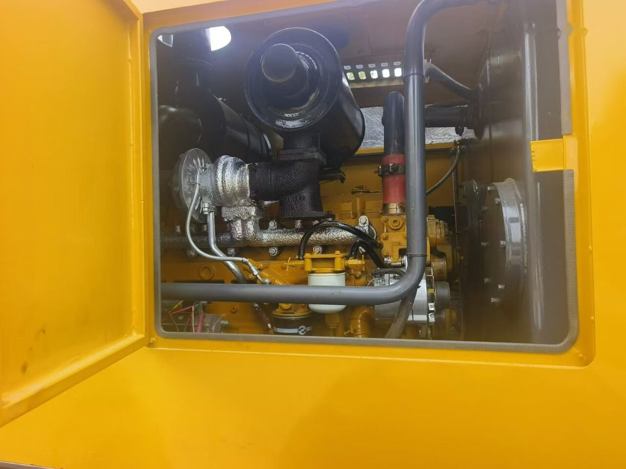 מפלסת XCMG GR1803: תמונה 9