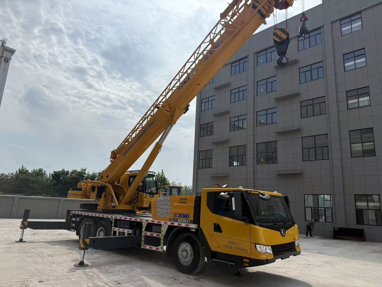 XCMG XCT25L5 - משאית מנוף: תמונה 3 XCMG XCT25L5 - משאית מנוף: תמונה 3