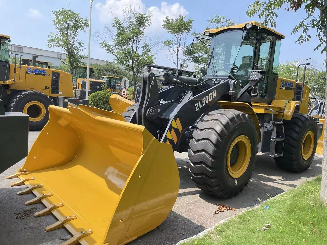 XCMG ZL50GN - מעמיס גלגלים: תמונה 2 XCMG ZL50GN - מעמיס גלגלים: תמונה 2