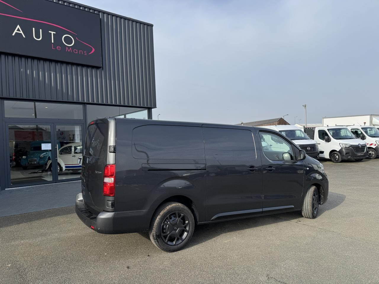 Citroen Jumpy 2 PLACES XL 2.0 BLUEHDI 180CH S&S PACK PREMIUM CONNECT EAT8 - כלי רכב מסחרי עם לוח: תמונה 5 Citroen Jumpy 2 PLACES XL 2.0 BLUEHDI 180CH S&S PACK PREMIUM CONNECT EAT8 - כלי רכב מסחרי עם לוח: תמונה 5