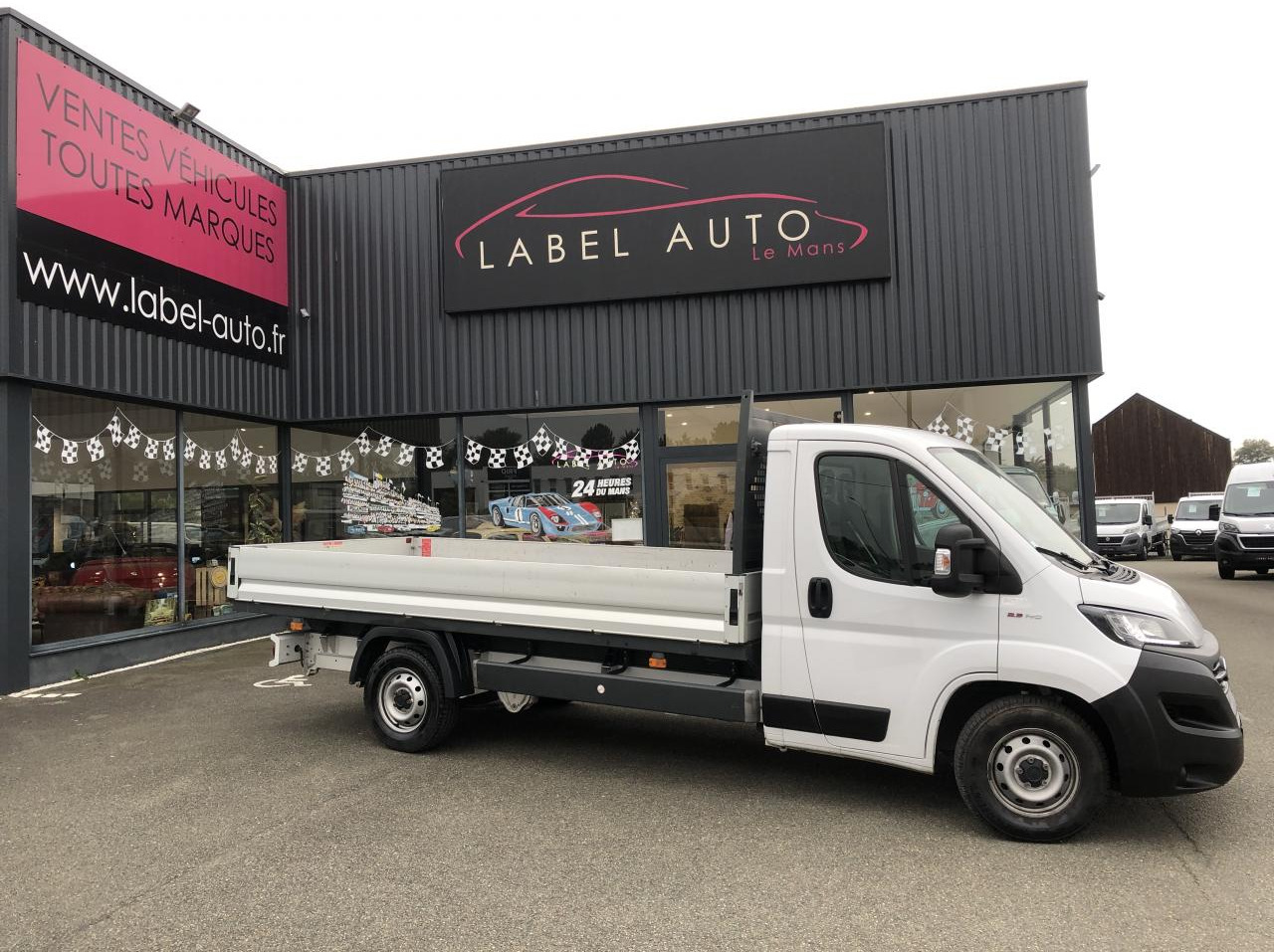 FIAT DUCATO 3T5 PLATEAU 4M20 2.3 MJT 140CH - כלי רכב מסחרי במיטה שטוחה: תמונה 1 FIAT DUCATO 3T5 PLATEAU 4M20 2.3 MJT 140CH - כלי רכב מסחרי במיטה שטוחה: תמונה 1
