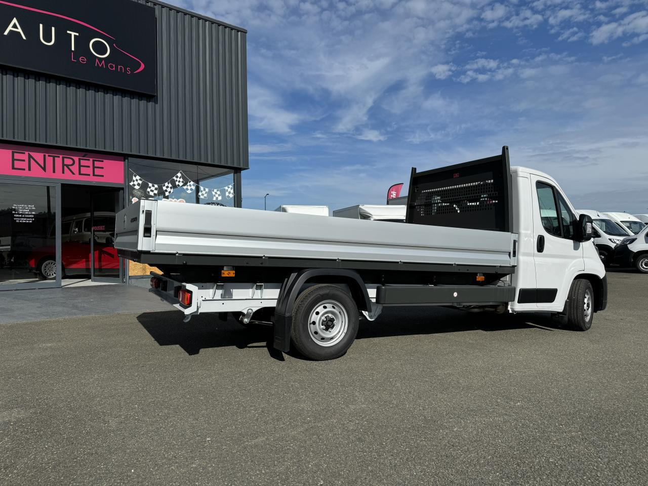 FIAT Ducato Maxi 3.5 XL 2.2 - 180 S&S III PLATEAU CABINE Plateau cabine Maxi 3.5 XL PHASE 4 - כלי רכב מסחרי במיטה שטוחה: תמונה 3 FIAT Ducato Maxi 3.5 XL 2.2 - 180 S&S III PLATEAU CABINE Plateau cabine Maxi 3.5 XL PHASE 4 - כלי רכב מסחרי במיטה שטוחה: תמונה 3