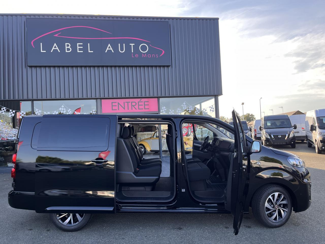 FIAT Scudo XL 2.0 BlueHDi - 180 S&S - BVA Cabine Approfondie 6 PLACES - כלי רכב מסחרי קומבי: תמונה 3 FIAT Scudo XL 2.0 BlueHDi - 180 S&S - BVA Cabine Approfondie 6 PLACES - כלי רכב מסחרי קומבי: תמונה 3