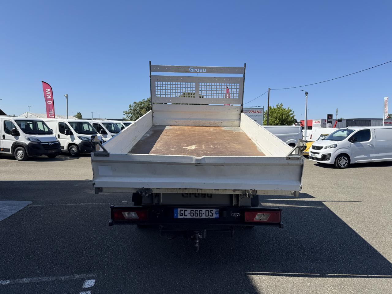 FORD TRANSIT BENNE COFFRE 350 L3 2.0 EcoBlue 170CH - כלי רכב מסחרי מזהיר: תמונה 4 FORD TRANSIT BENNE COFFRE 350 L3 2.0 EcoBlue 170CH - כלי רכב מסחרי מזהיר: תמונה 4