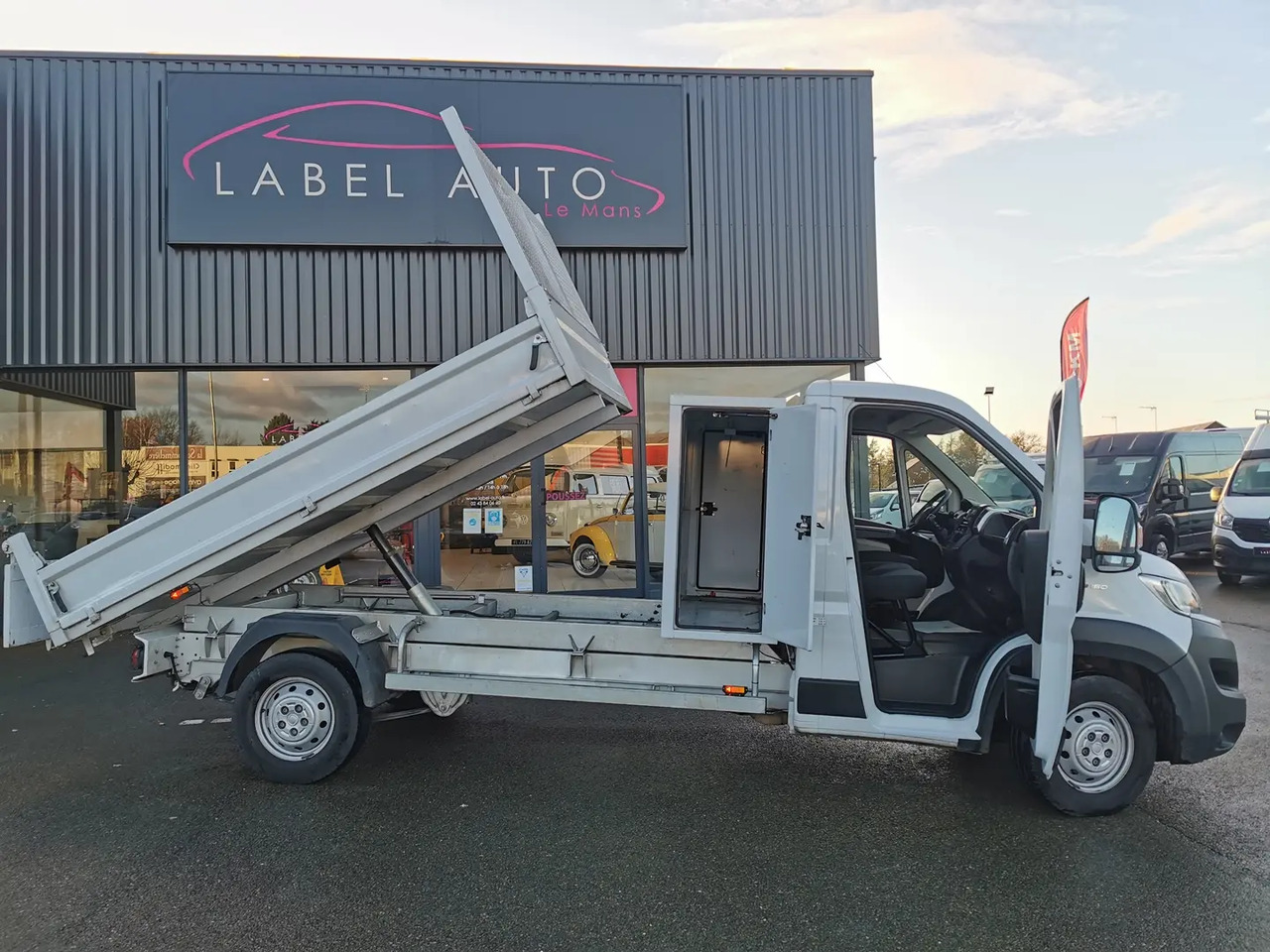 Fiat Ducato 3.5 MAXI L 2.3 MULTIJET 160CH ACIER PACK PRO NAV + COFFRE JPM E6D - כלי רכב מסחרי מזהיר: תמונה 1 Fiat Ducato 3.5 MAXI L 2.3 MULTIJET 160CH ACIER PACK PRO NAV + COFFRE JPM E6D - כלי רכב מסחרי מזהיר: תמונה 1