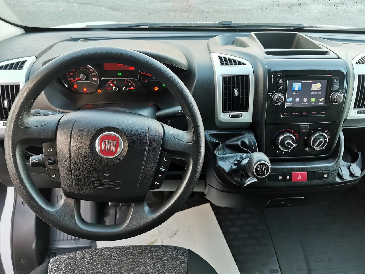 Fiat Ducato 3.5 MAXI L 2.3 MULTIJET 160CH ACIER PACK PRO NAV + COFFRE JPM E6D - כלי רכב מסחרי מזהיר: תמונה 3 Fiat Ducato 3.5 MAXI L 2.3 MULTIJET 160CH ACIER PACK PRO NAV + COFFRE JPM E6D - כלי רכב מסחרי מזהיר: תמונה 3