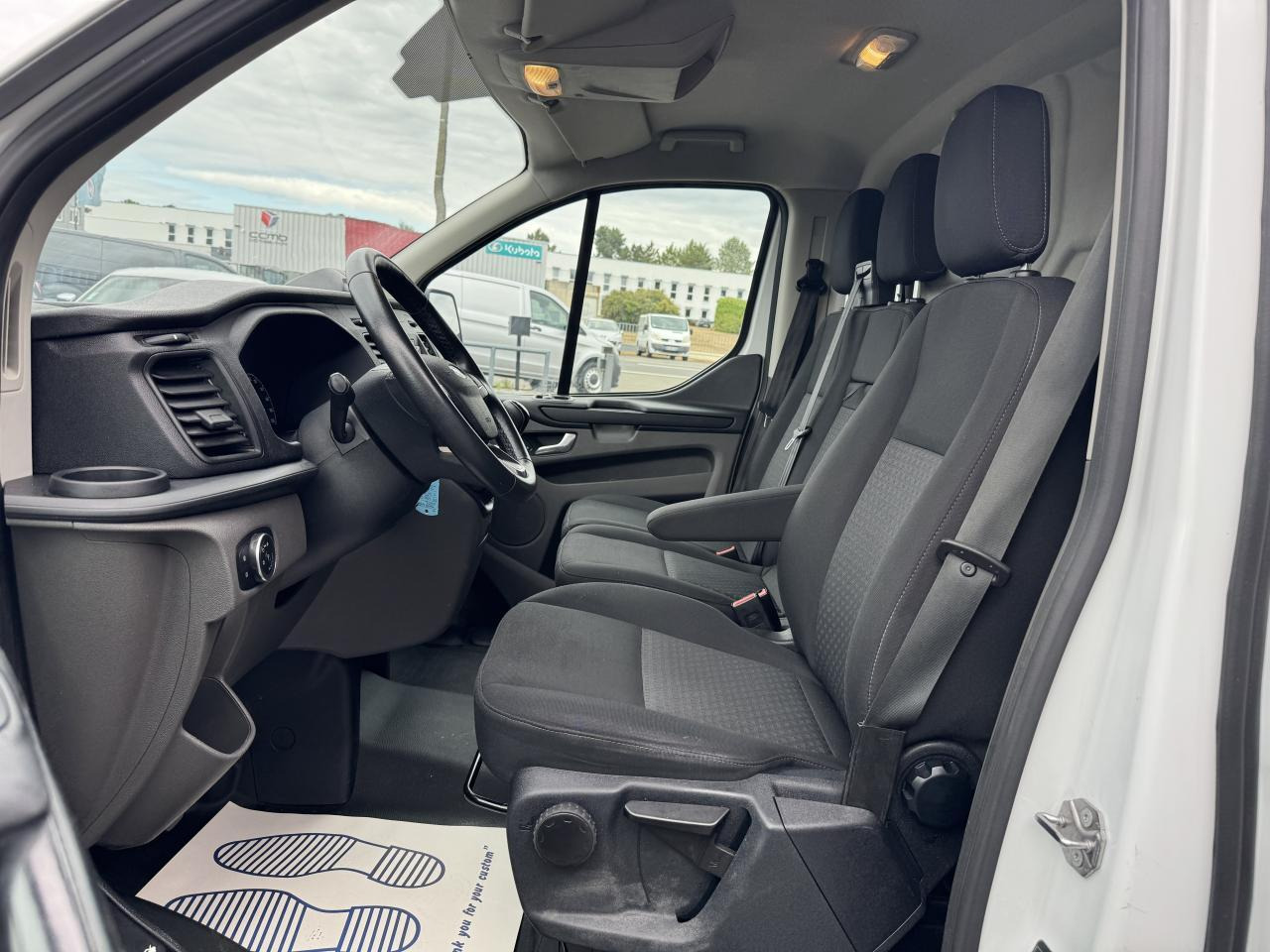 Ford Transit Custom 300 L2H1 2.0 ECOBLUE 130 HYBRID TREND BUSINESS - כלי רכב מסחרי עם לוח: תמונה 4 Ford Transit Custom 300 L2H1 2.0 ECOBLUE 130 HYBRID TREND BUSINESS - כלי רכב מסחרי עם לוח: תמונה 4